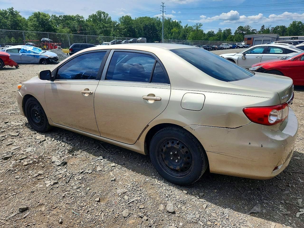 2013 TOYOTA COROLLA