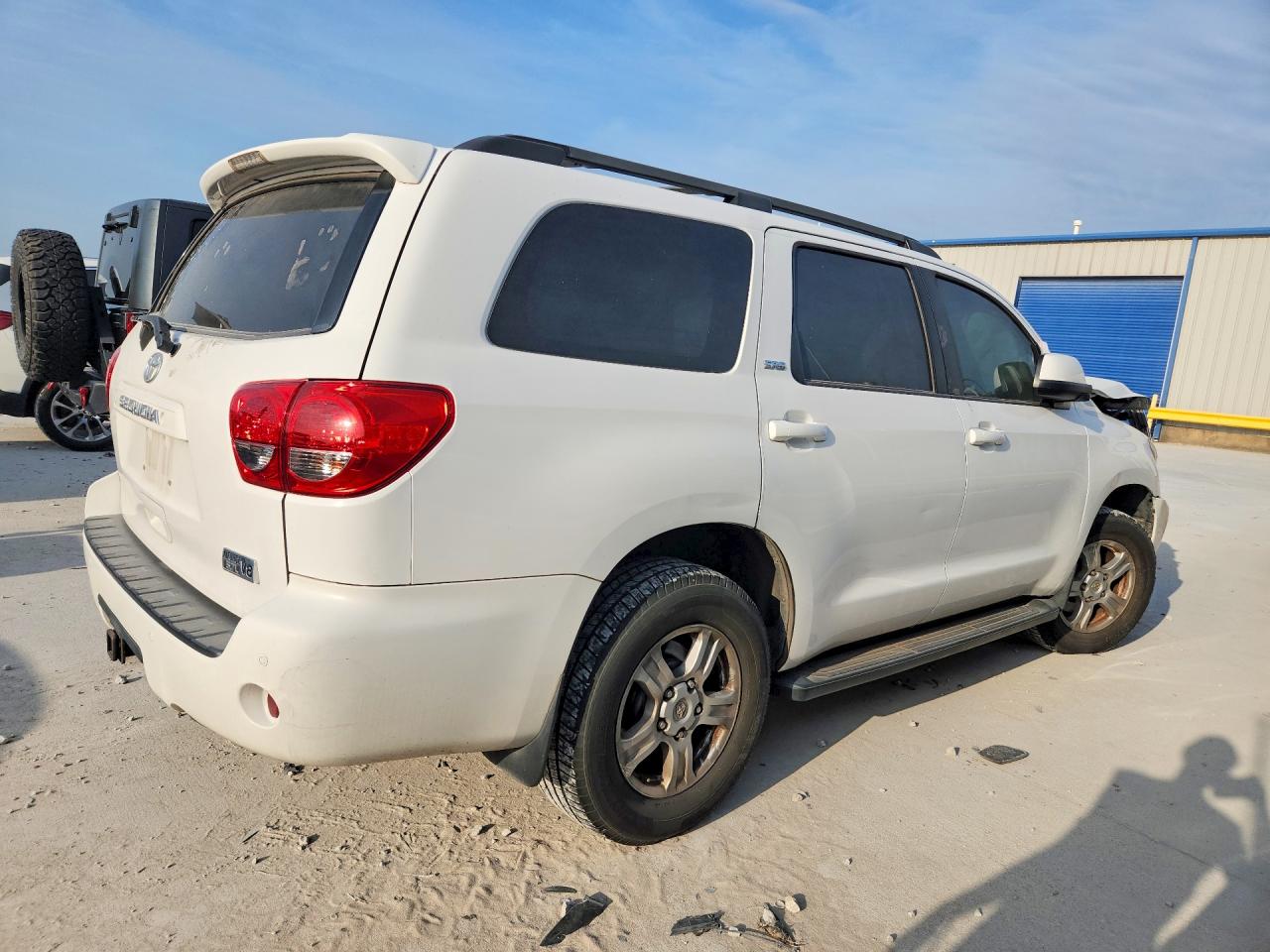 2016 TOYOTA SEQUOIA