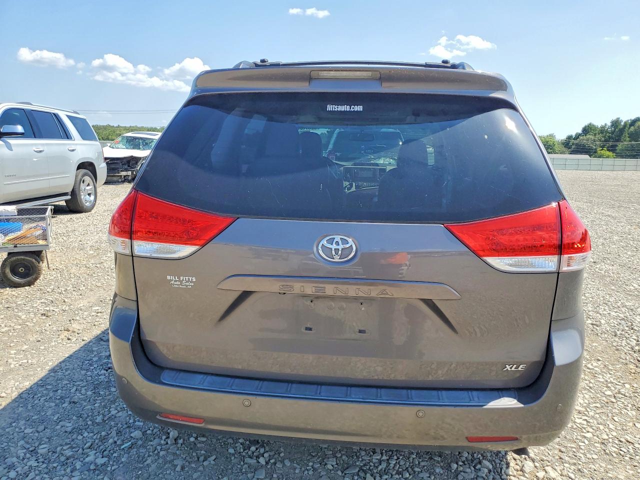 2013 TOYOTA SIENNA