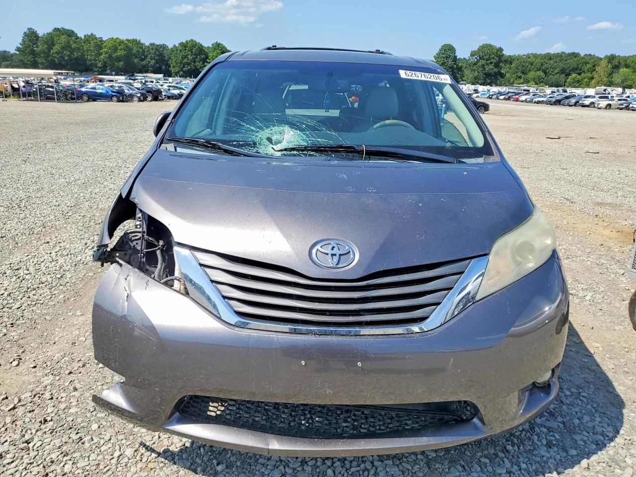 2013 TOYOTA SIENNA
