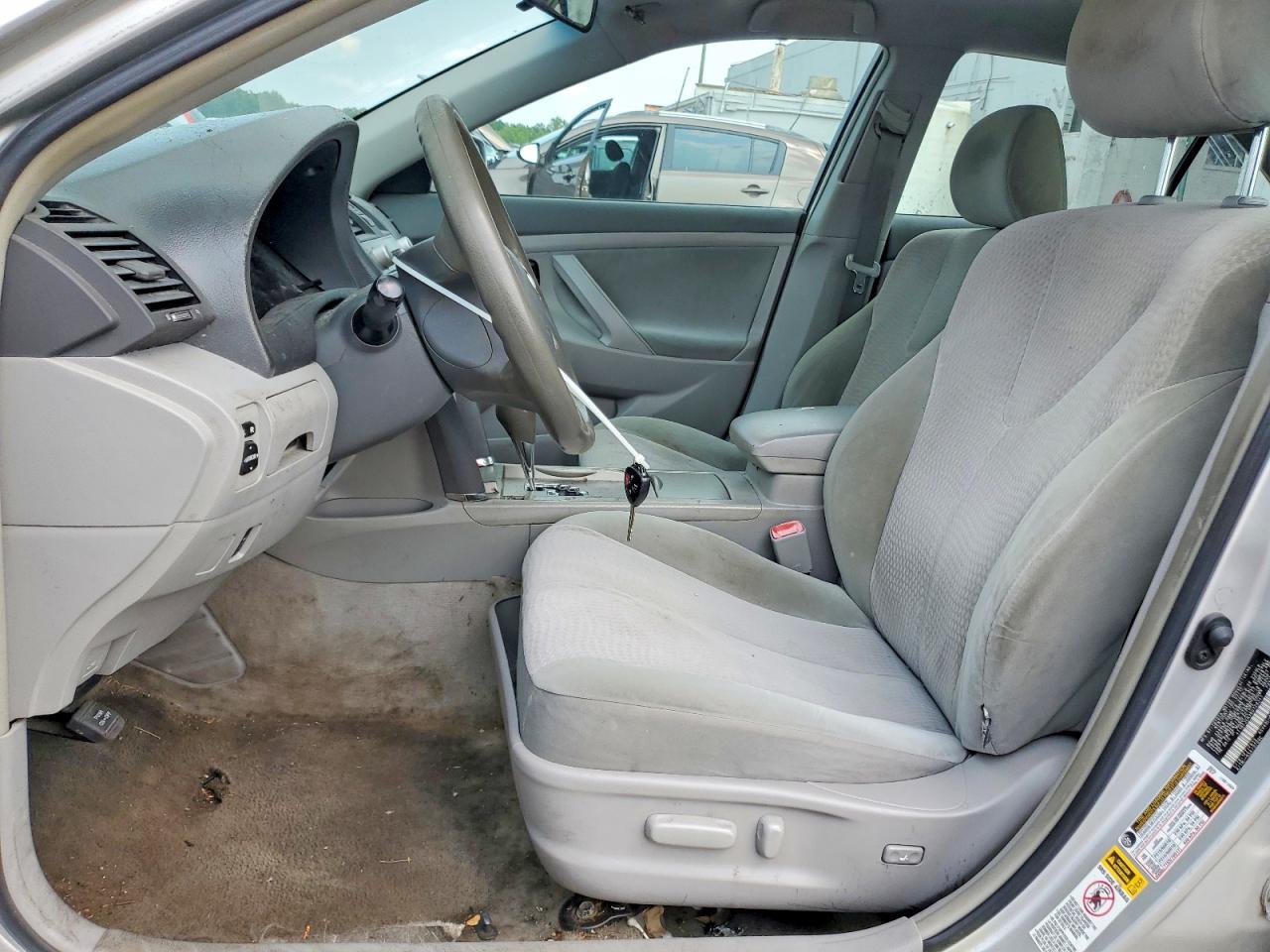 2010 TOYOTA CAMRY