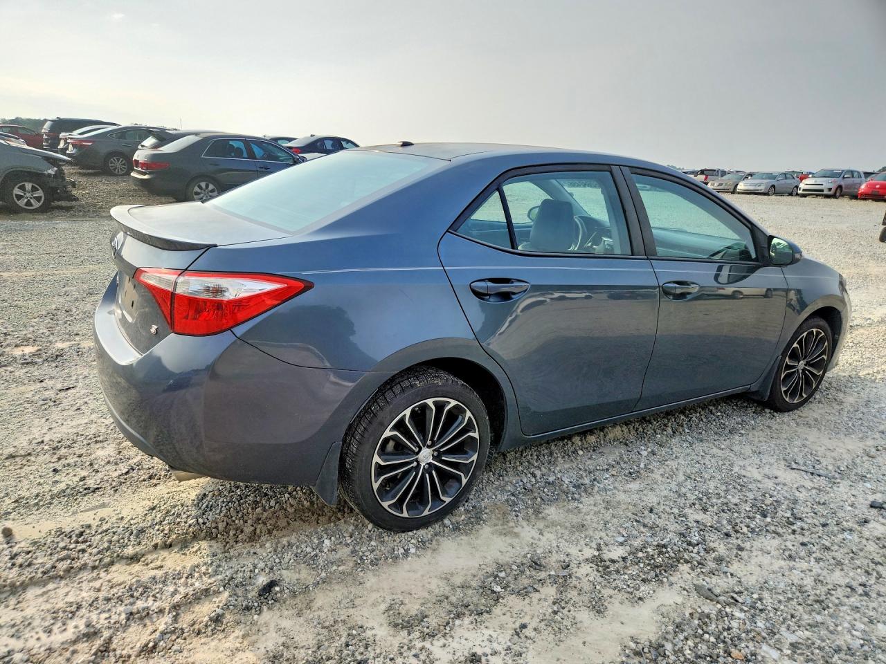 2015 TOYOTA COROLLA