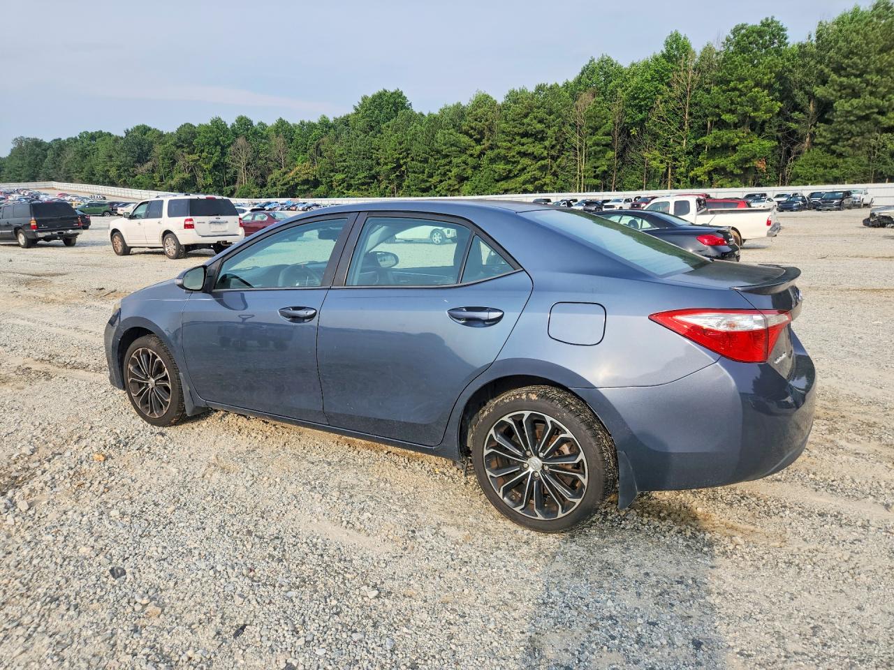 2015 TOYOTA COROLLA