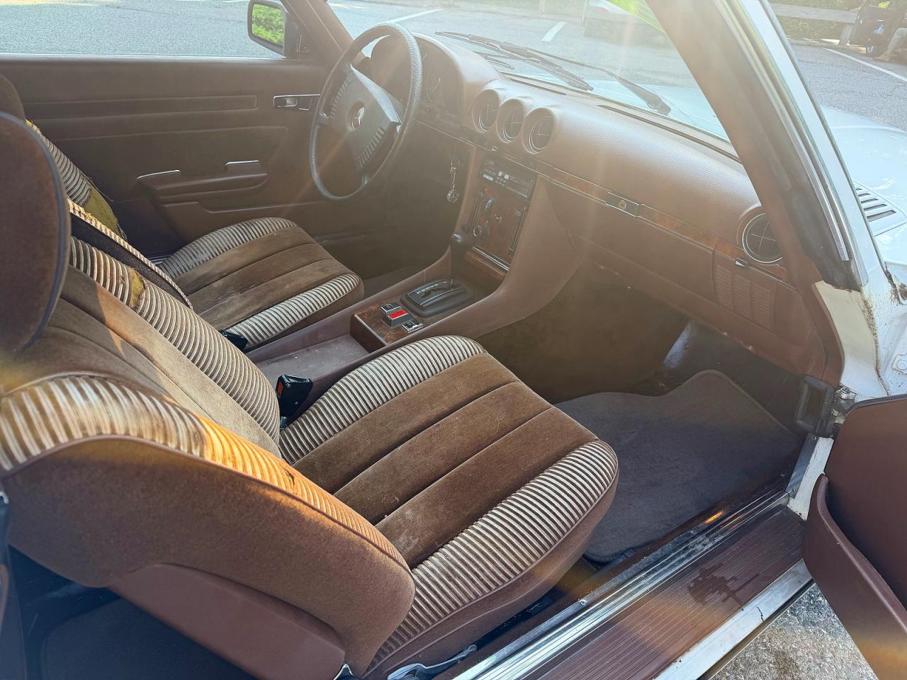1979 MERCEDES-BENZ SL-CLASS