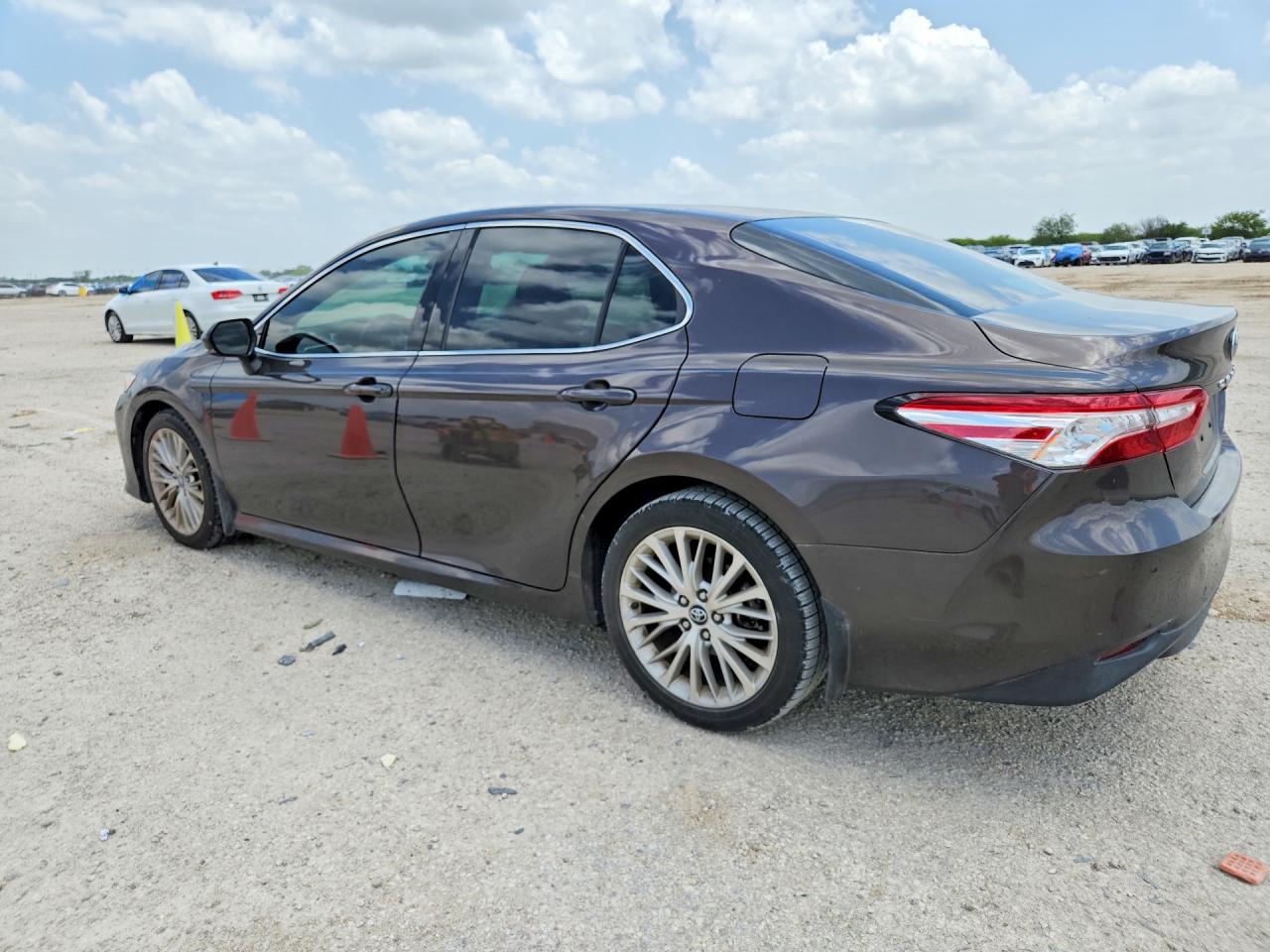 2018 TOYOTA CAMRY