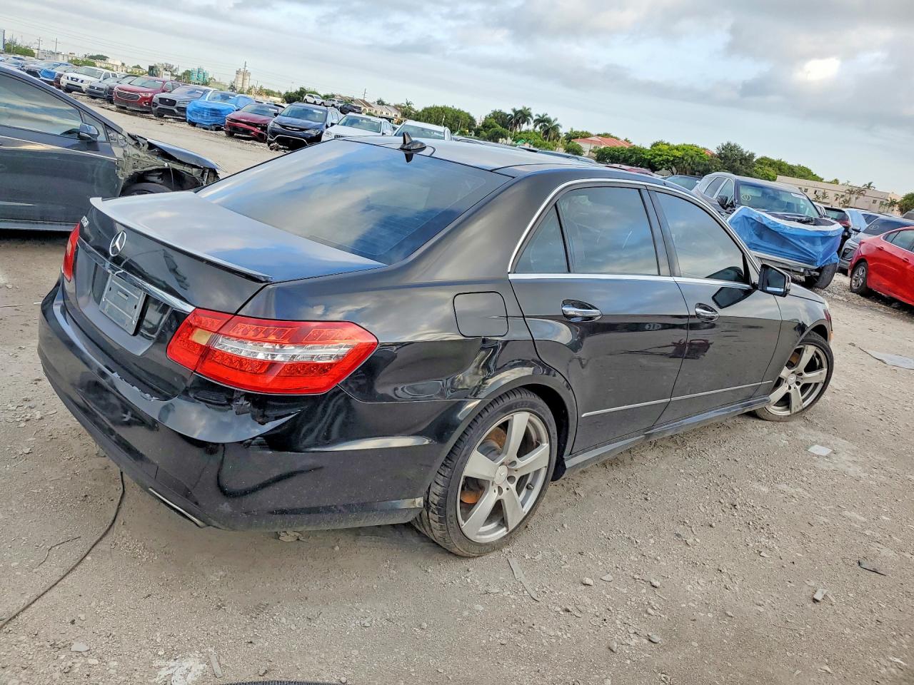 2011 MERCEDES-BENZ E-CLASS