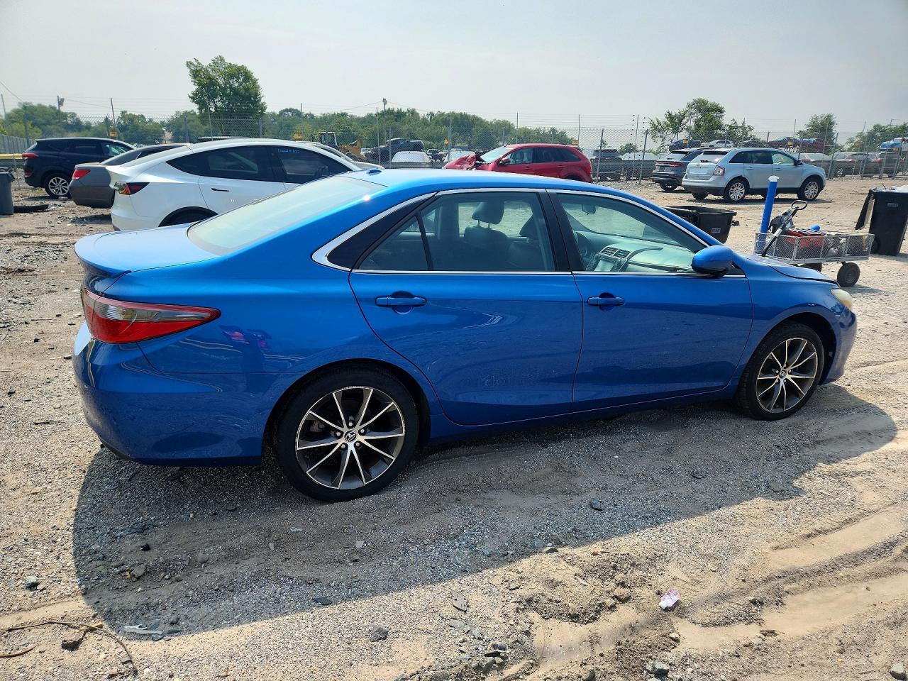 2016 TOYOTA CAMRY