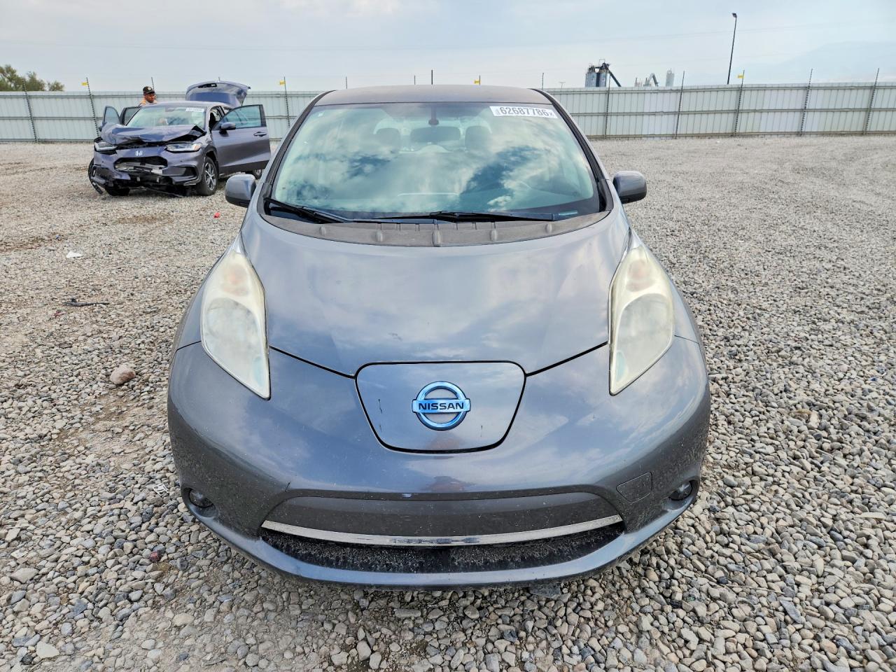 2016 NISSAN LEAF