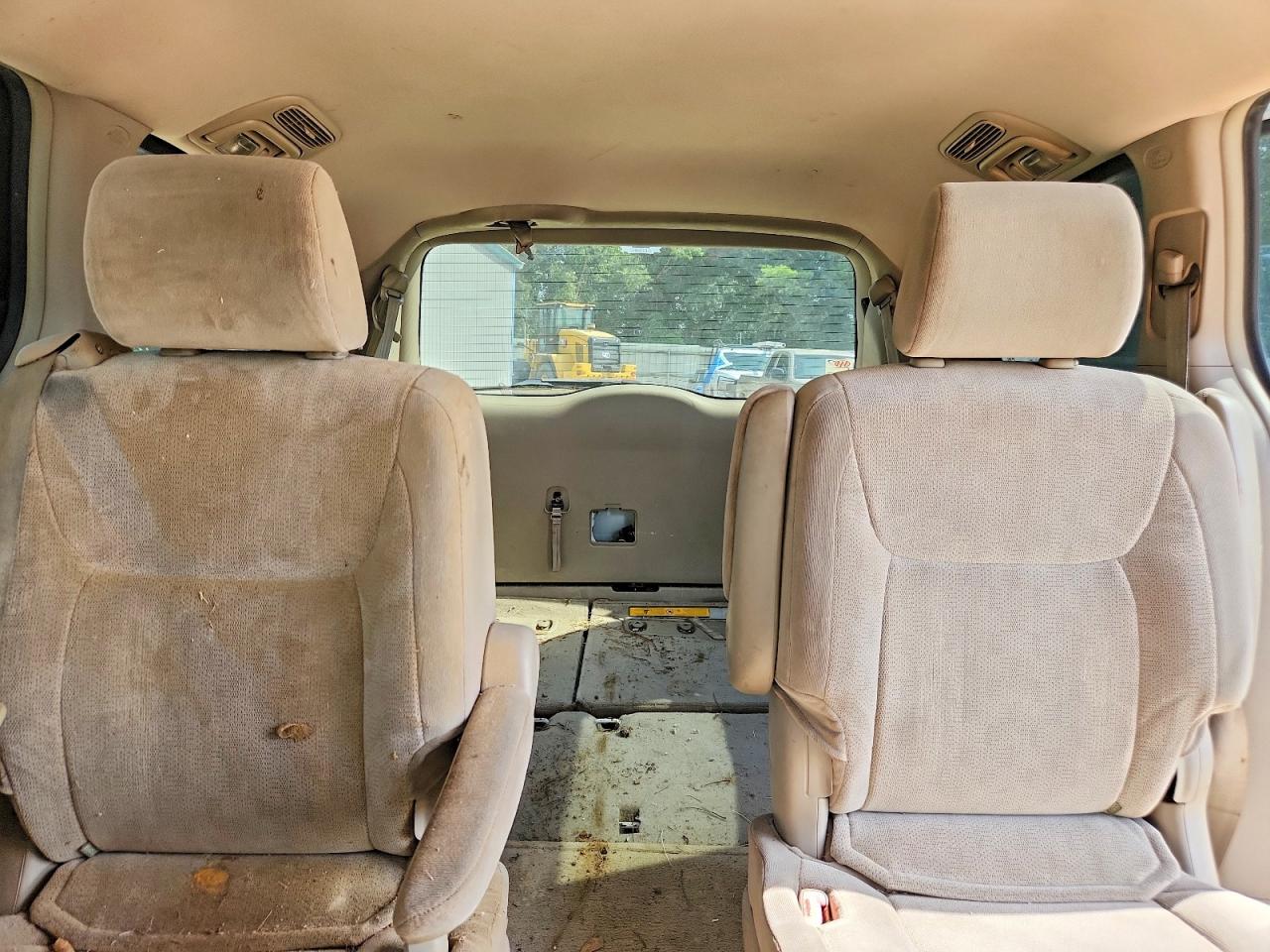 2004 TOYOTA SIENNA