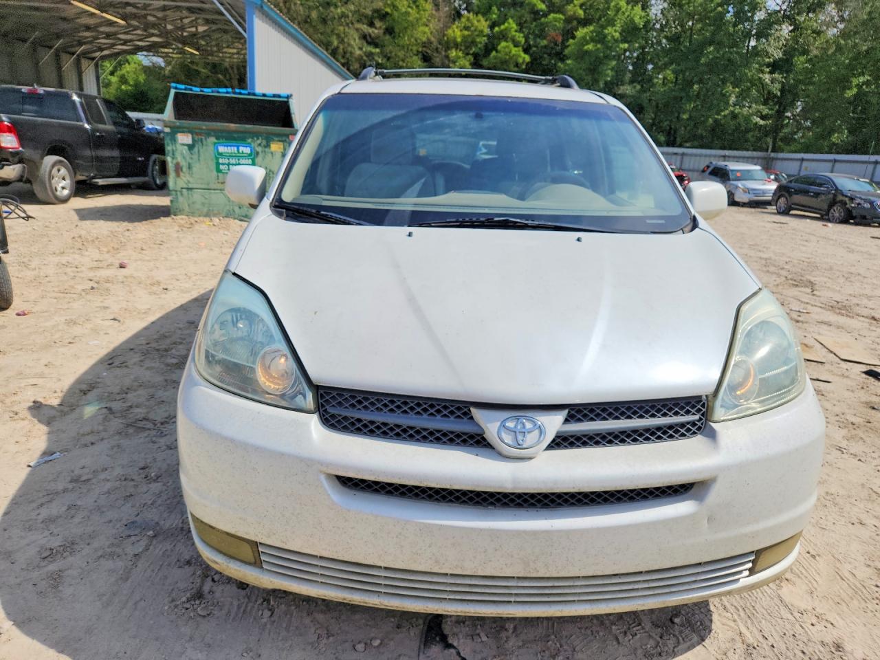 2004 TOYOTA SIENNA