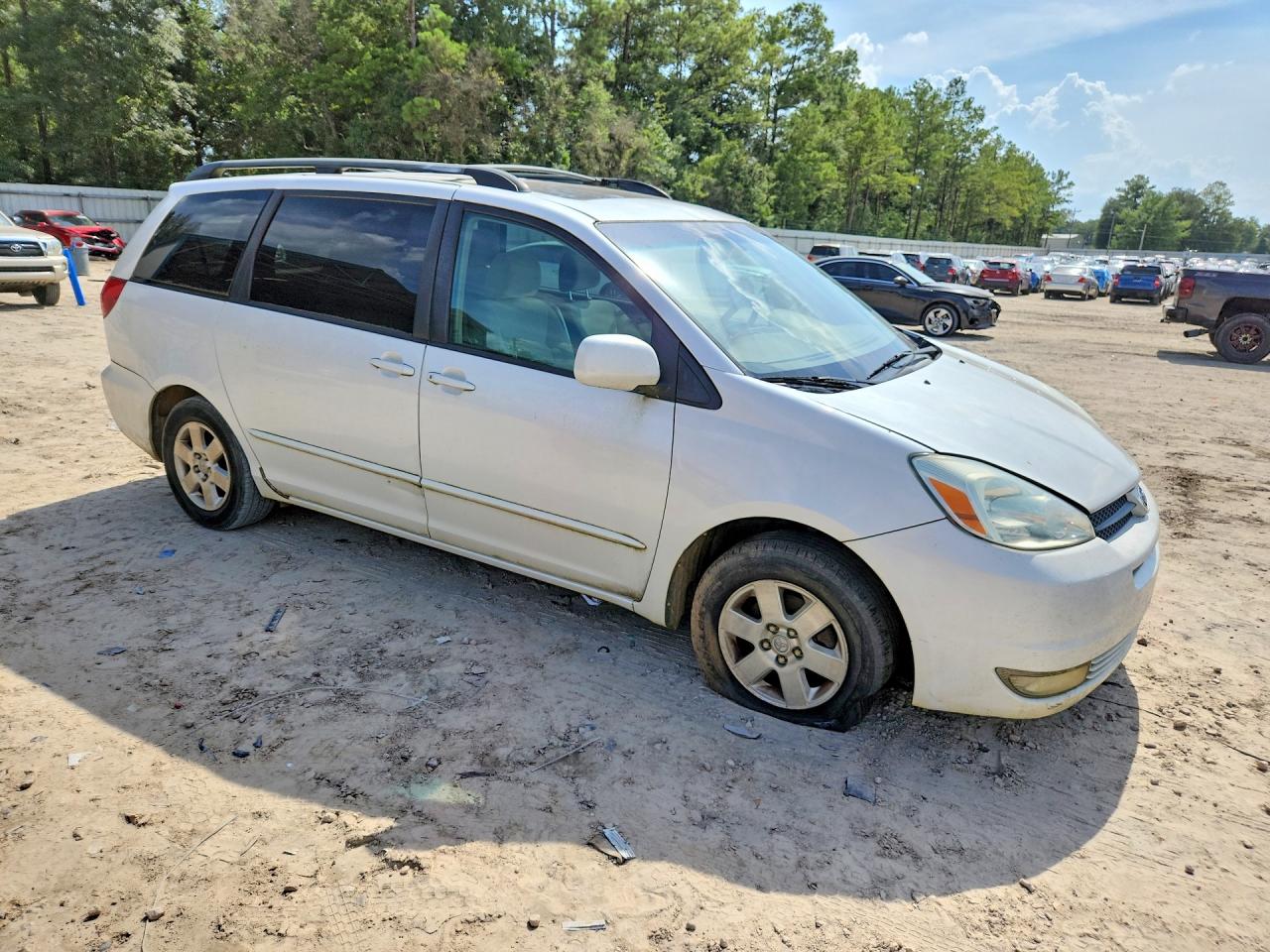 2004 TOYOTA SIENNA