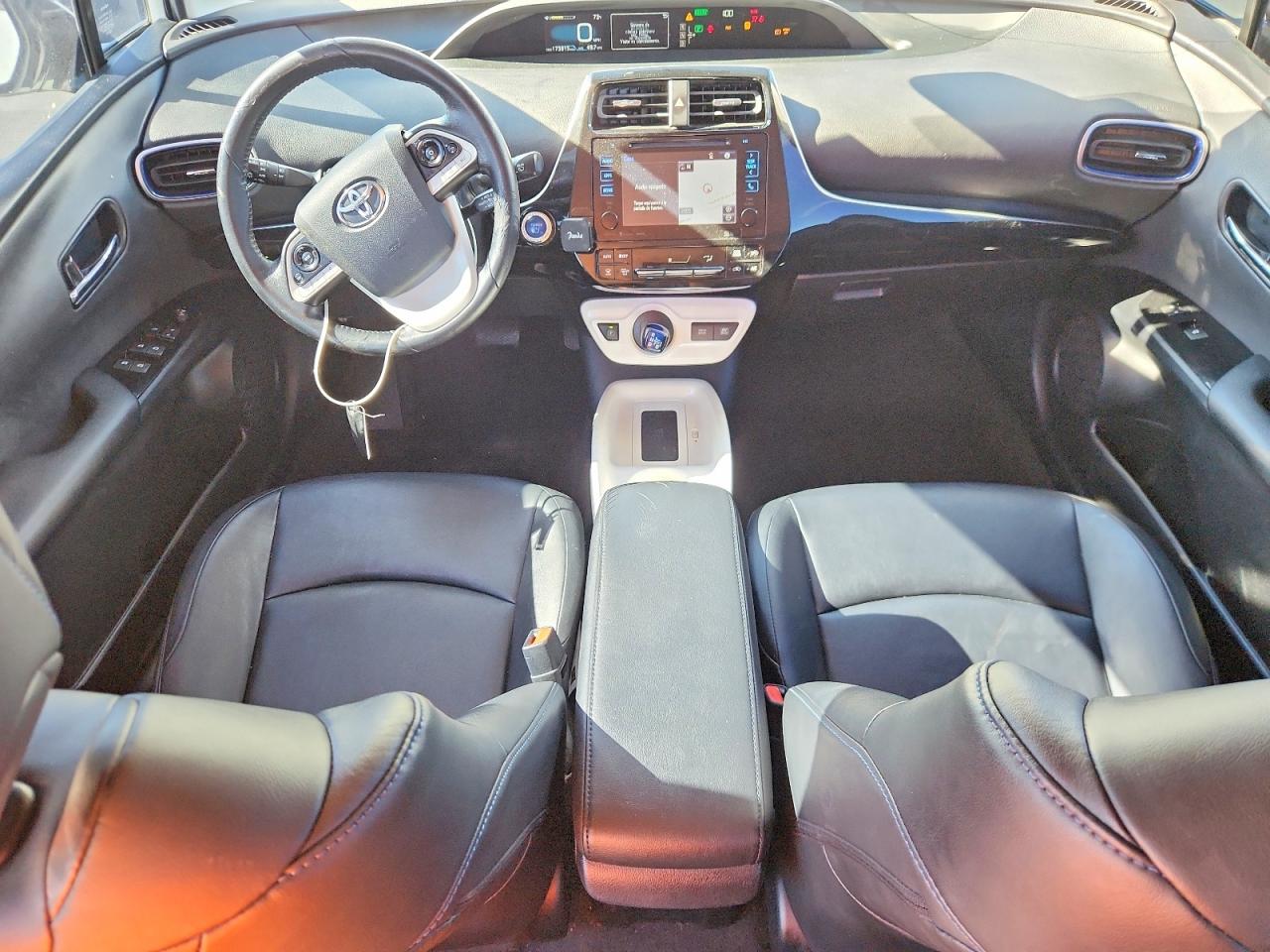 2016 TOYOTA PRIUS