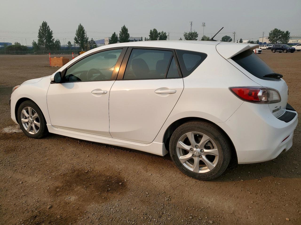 2011 MAZDA MAZDA3