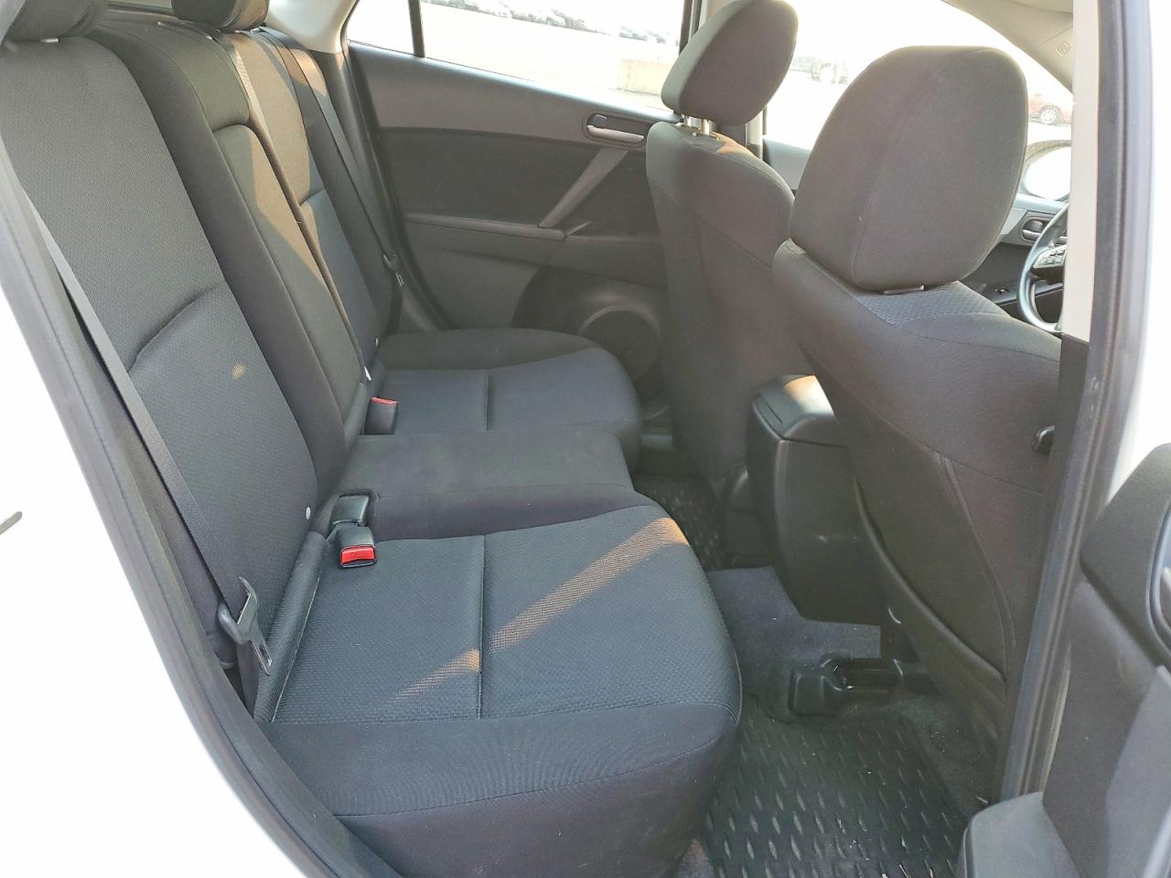 2011 MAZDA MAZDA3