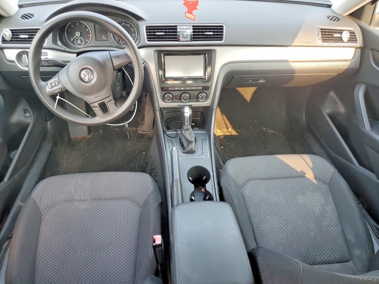 2015 VOLKSWAGEN PASSAT