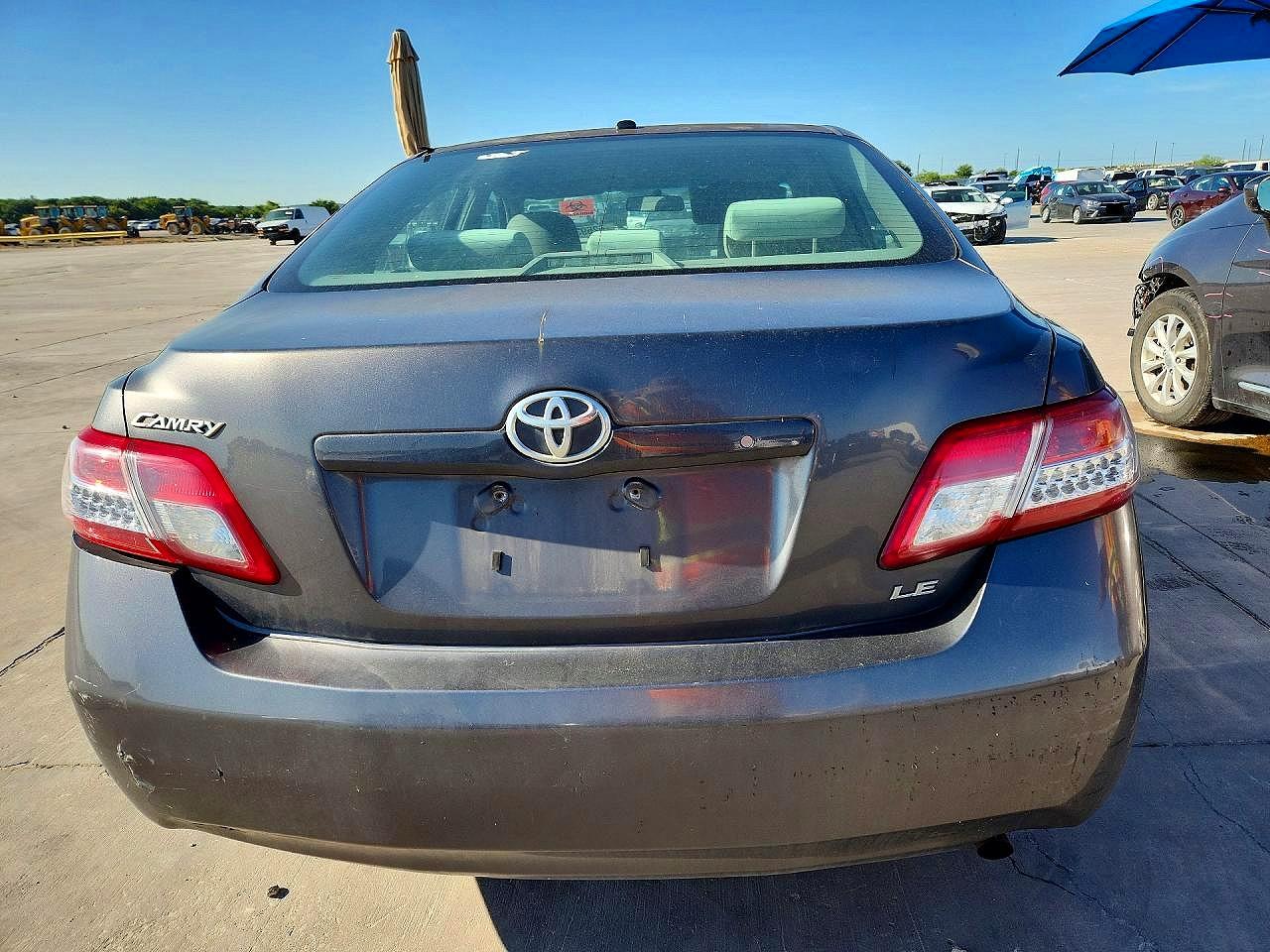 2011 TOYOTA CAMRY