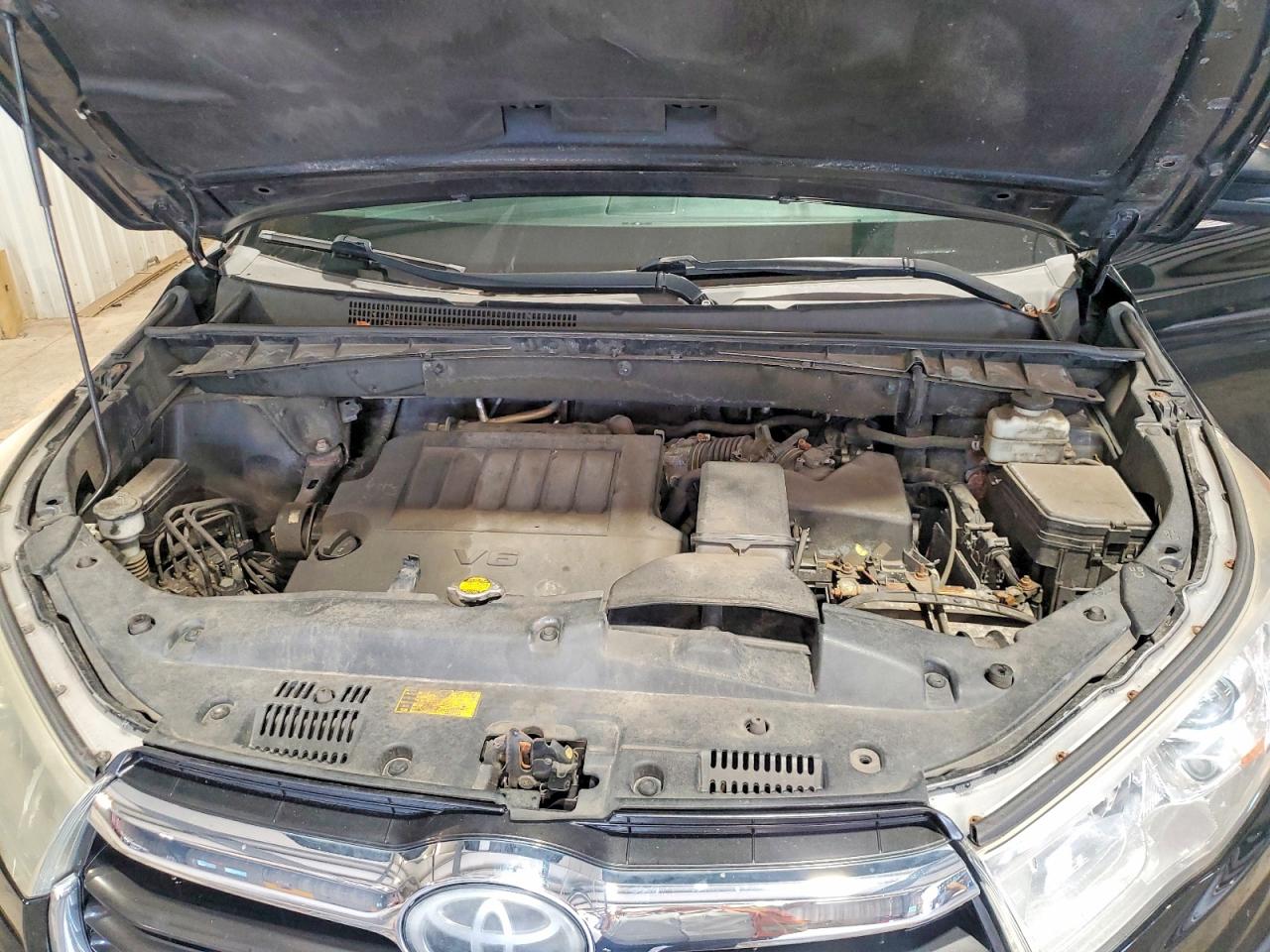 2014 TOYOTA HIGHLANDER