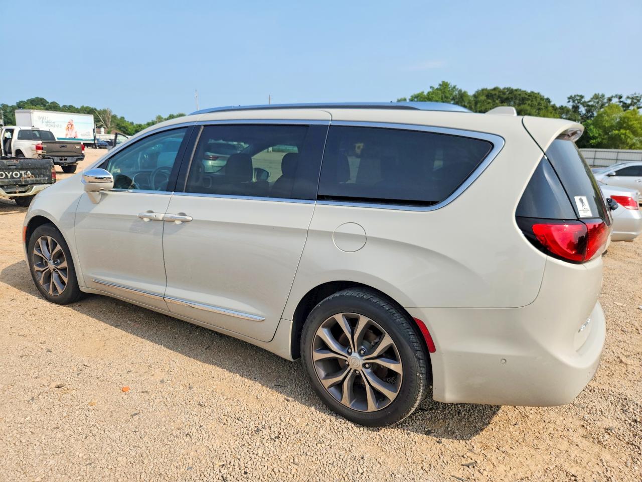2017 CHRYSLER PACIFICA
