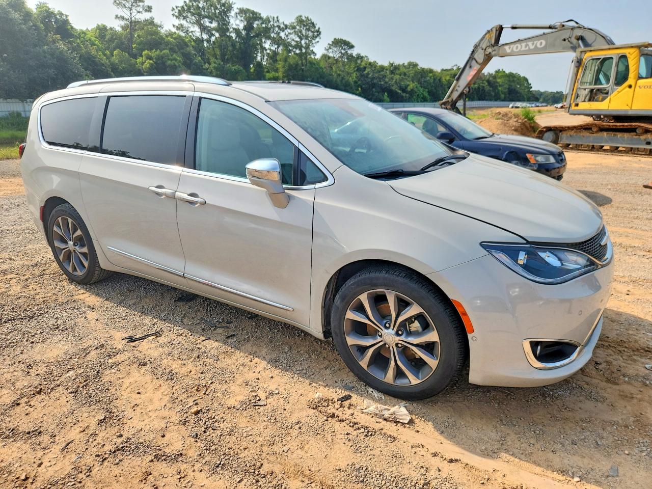 2017 CHRYSLER PACIFICA