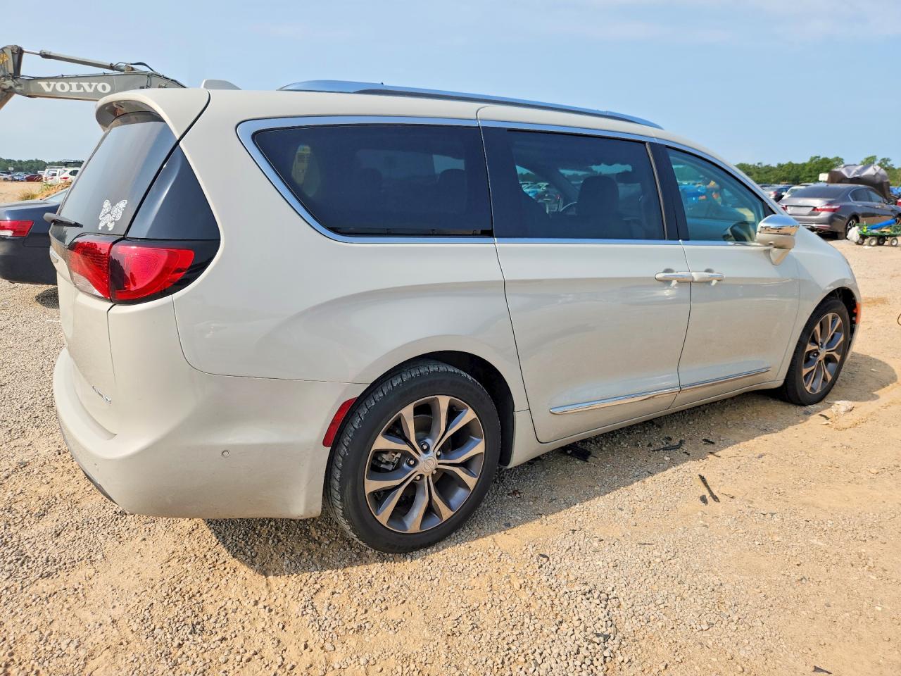 2017 CHRYSLER PACIFICA