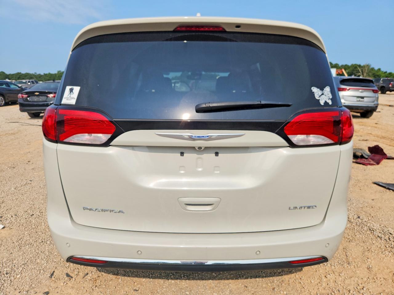 2017 CHRYSLER PACIFICA