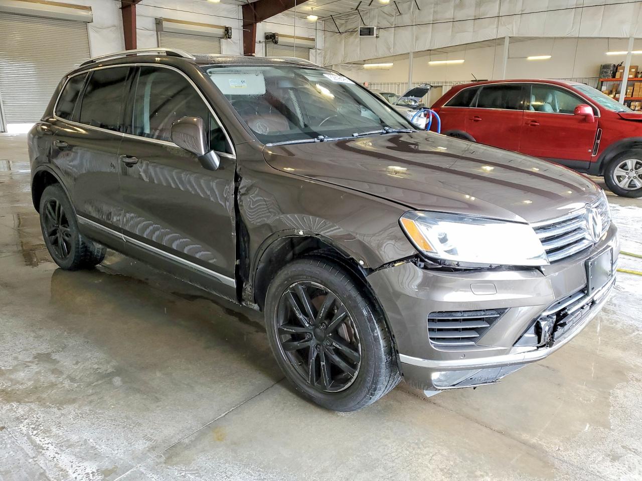 2015 VOLKSWAGEN TOUAREG