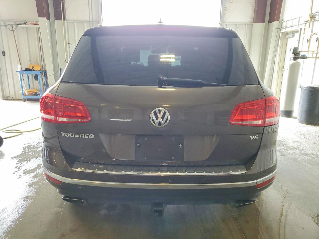 2015 VOLKSWAGEN TOUAREG
