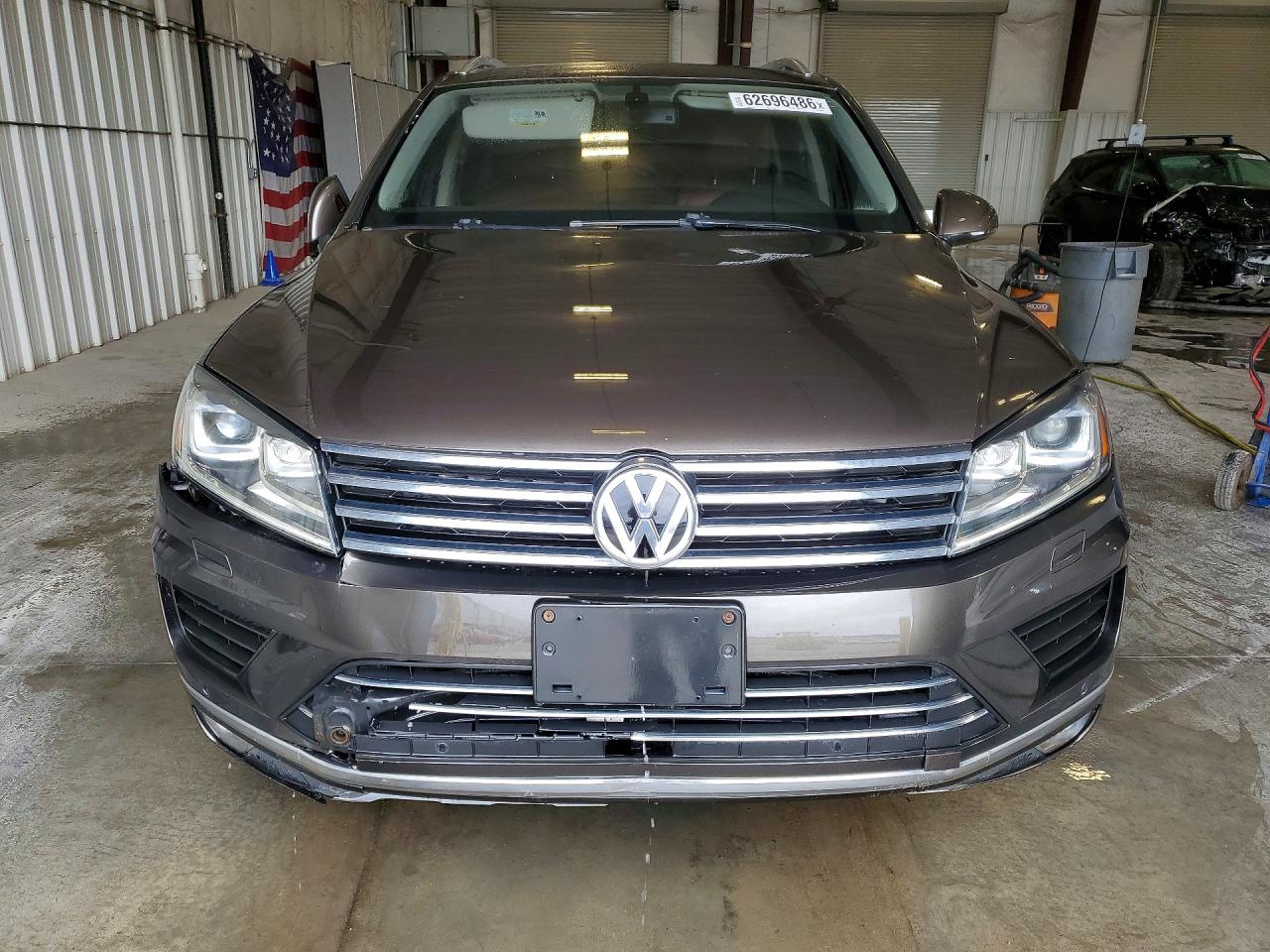 2015 VOLKSWAGEN TOUAREG