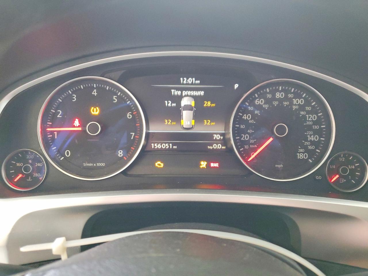 2015 VOLKSWAGEN TOUAREG