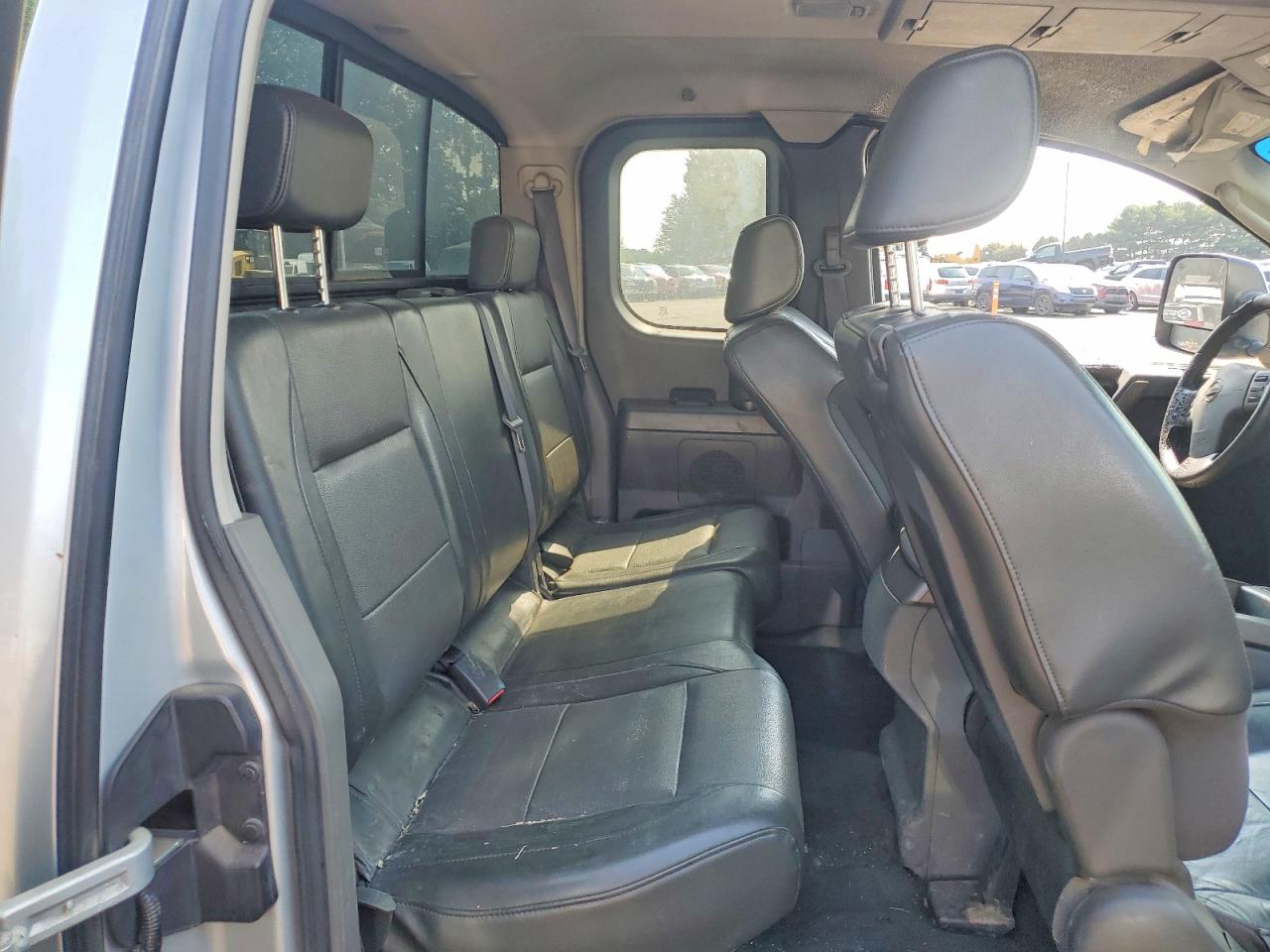 2005 NISSAN TITAN