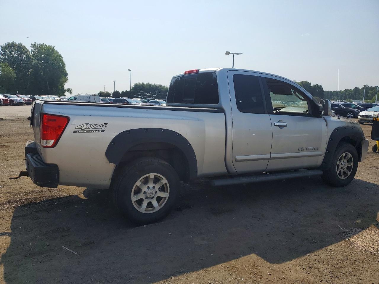 2005 NISSAN TITAN