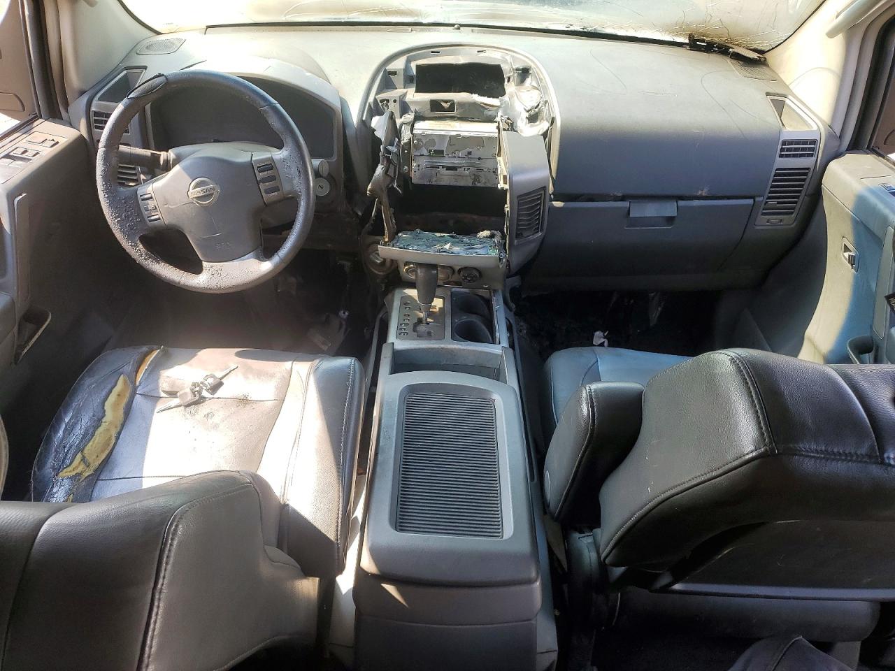 2005 NISSAN TITAN