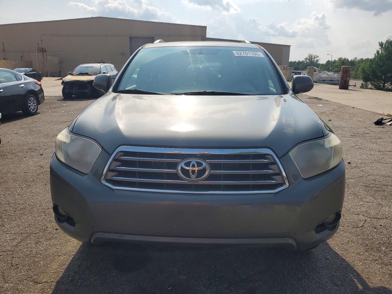 2010 TOYOTA HIGHLANDER