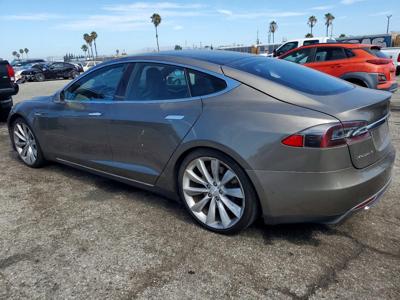 2016 TESLA MODEL S