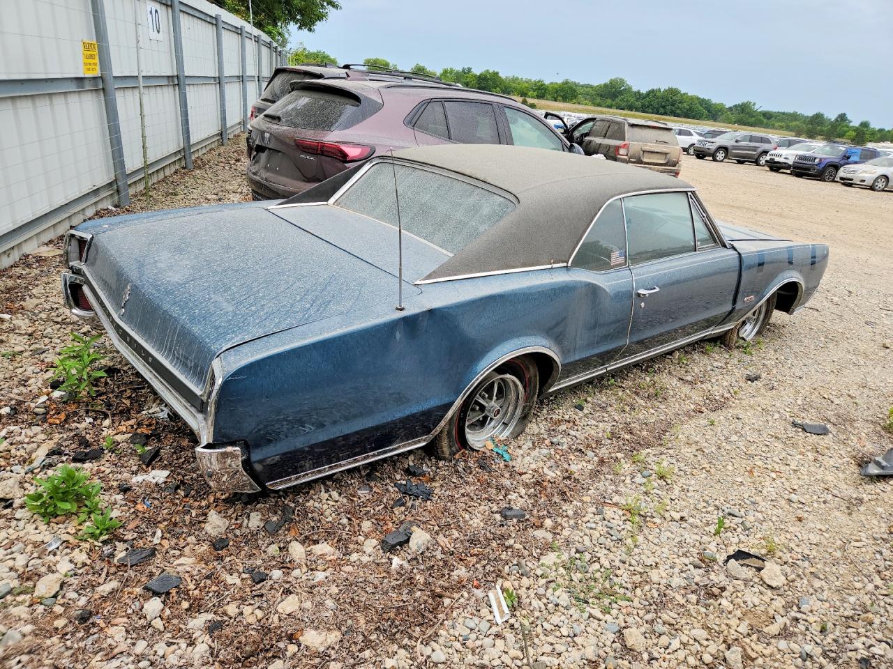 1967 OLDSMOBILE CUTLASS