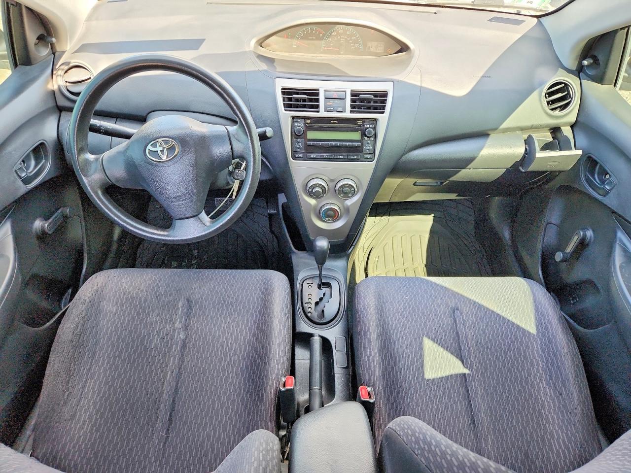 2010 TOYOTA YARIS