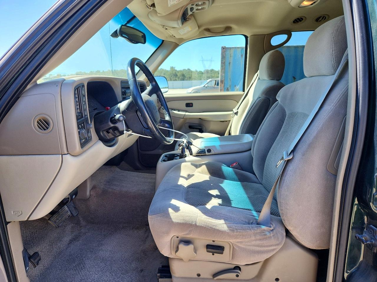 2002 CHEVROLET TAHOE