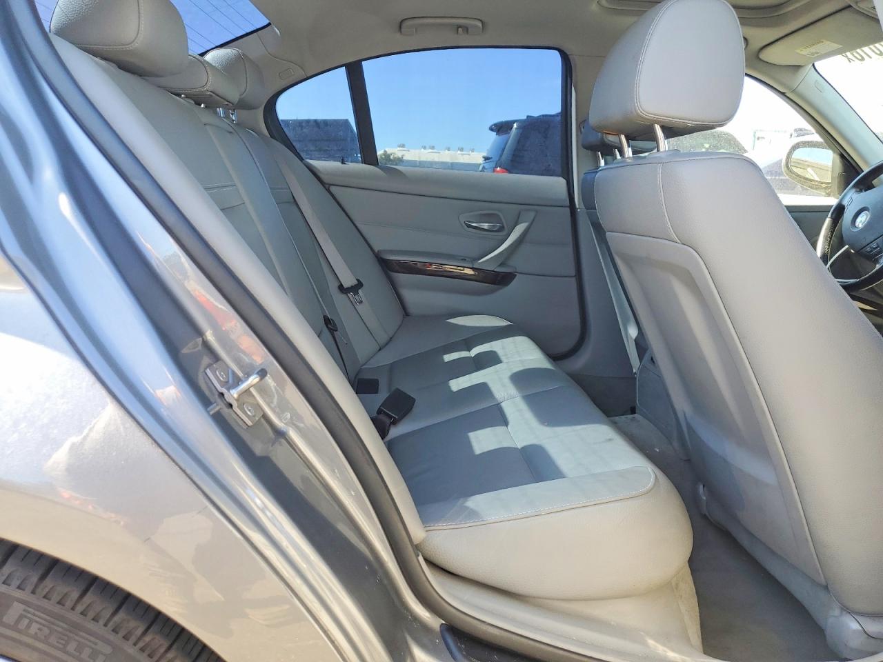 2011 BMW 3 SERIES