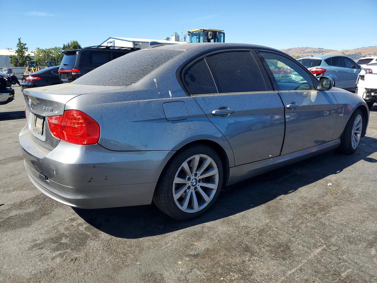 2011 BMW 3 SERIES