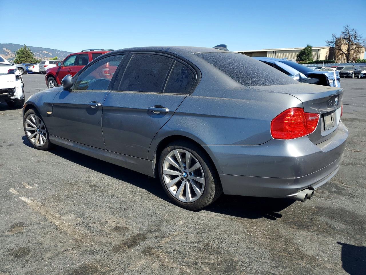 2011 BMW 3 SERIES