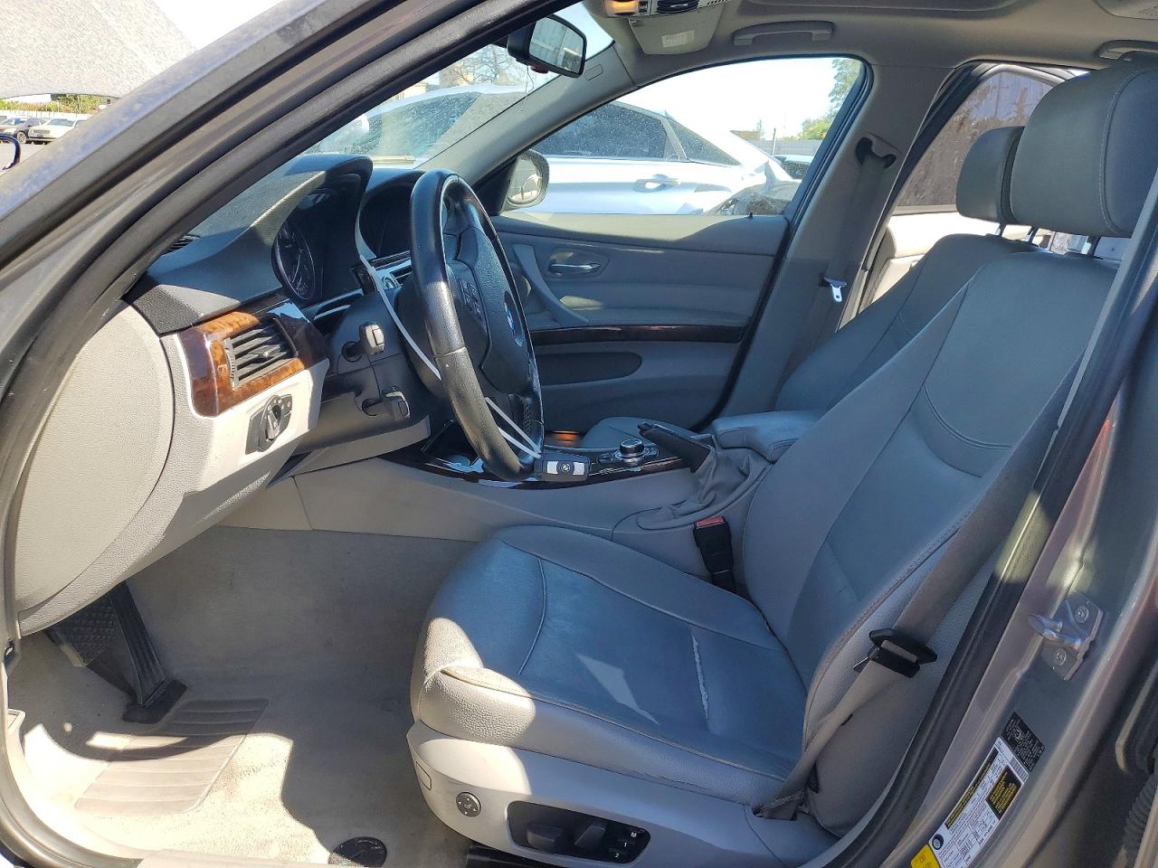 2011 BMW 3 SERIES