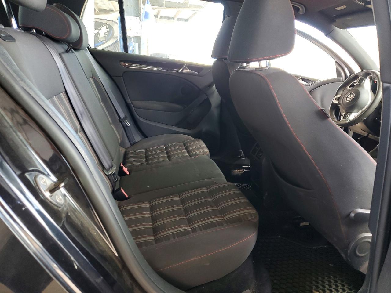 2011 VOLKSWAGEN GTI