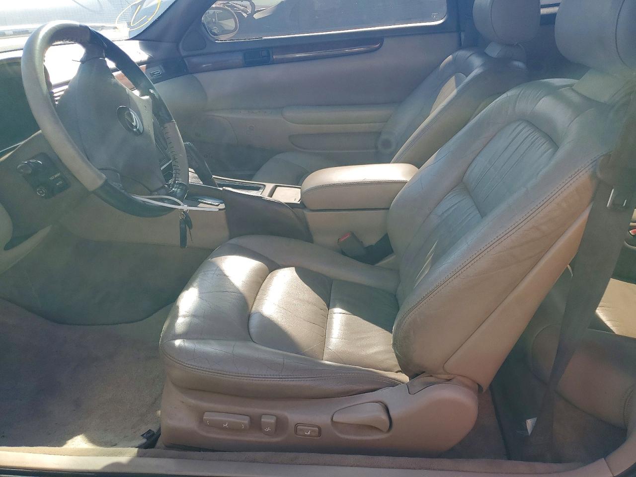 1996 LEXUS SC300