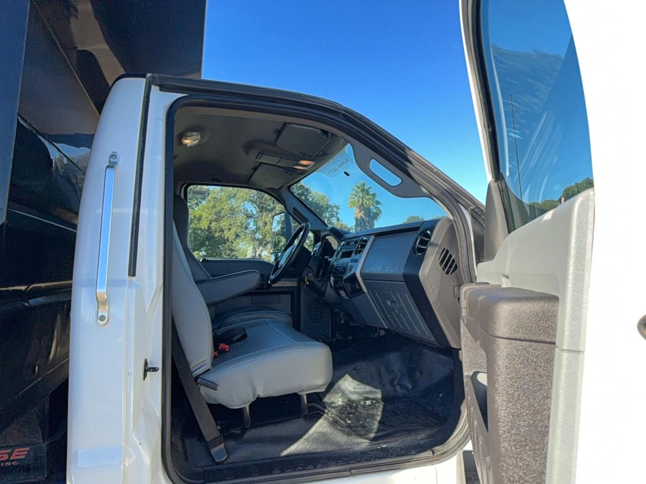 2022 FORD F650