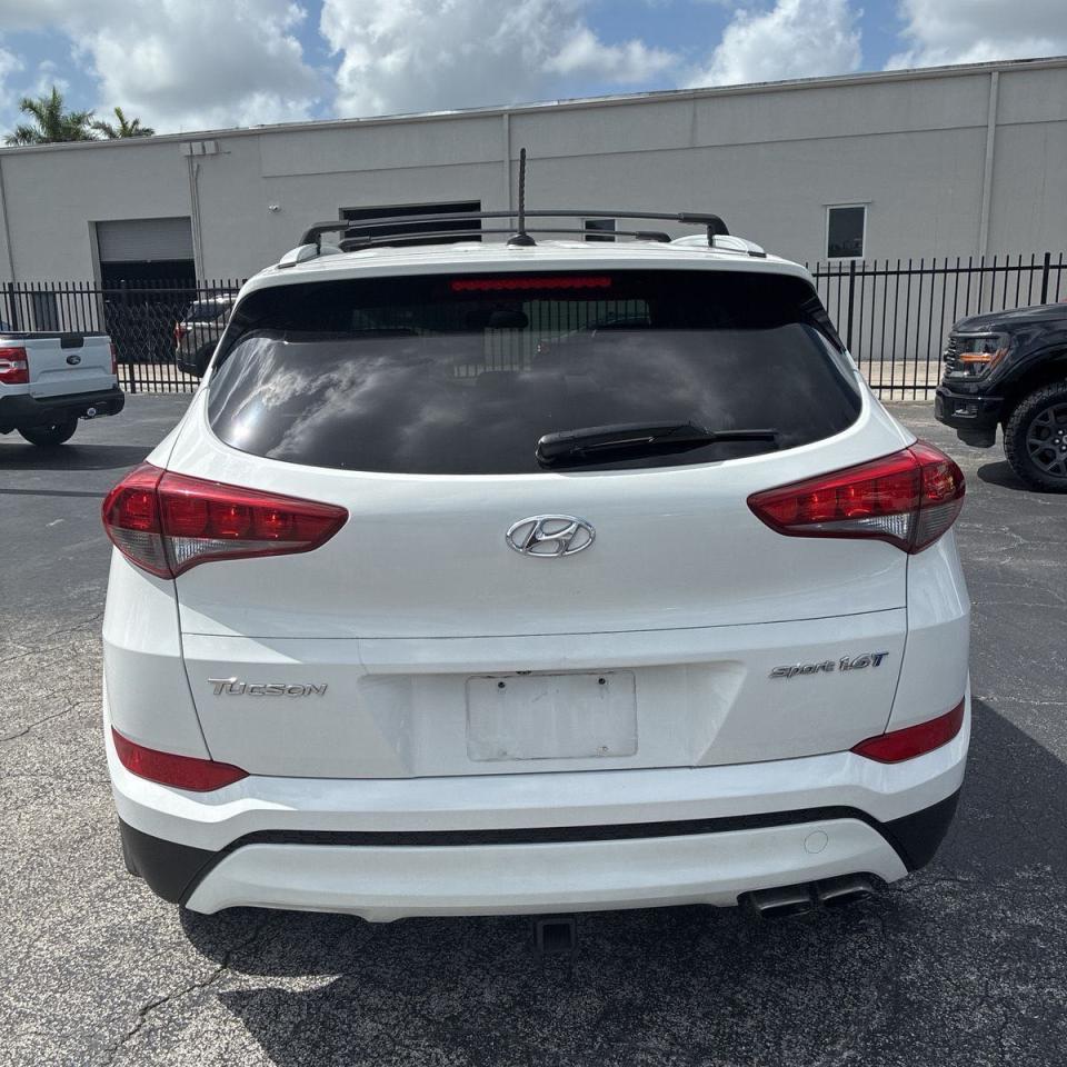 2017 HYUNDAI TUCSON