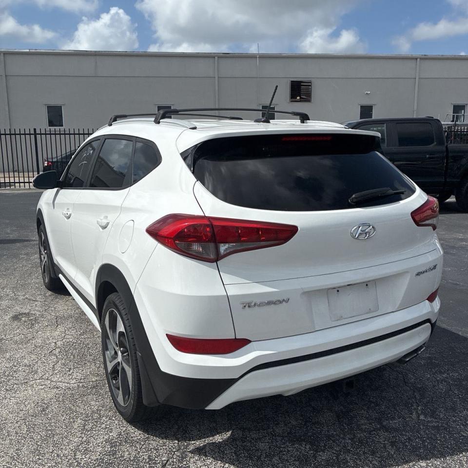 2017 HYUNDAI TUCSON