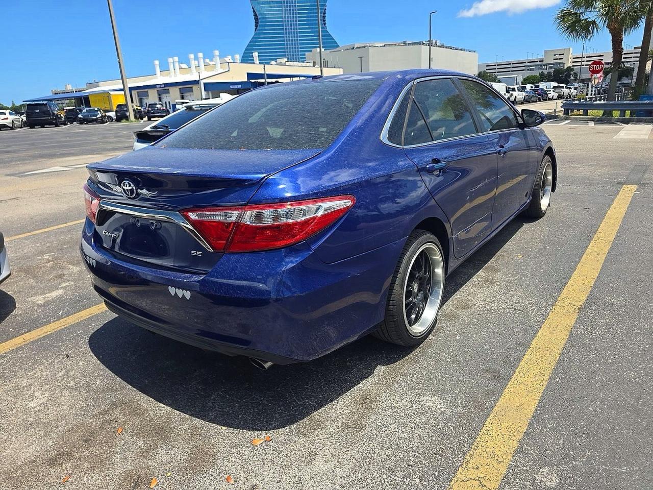 2015 TOYOTA CAMRY