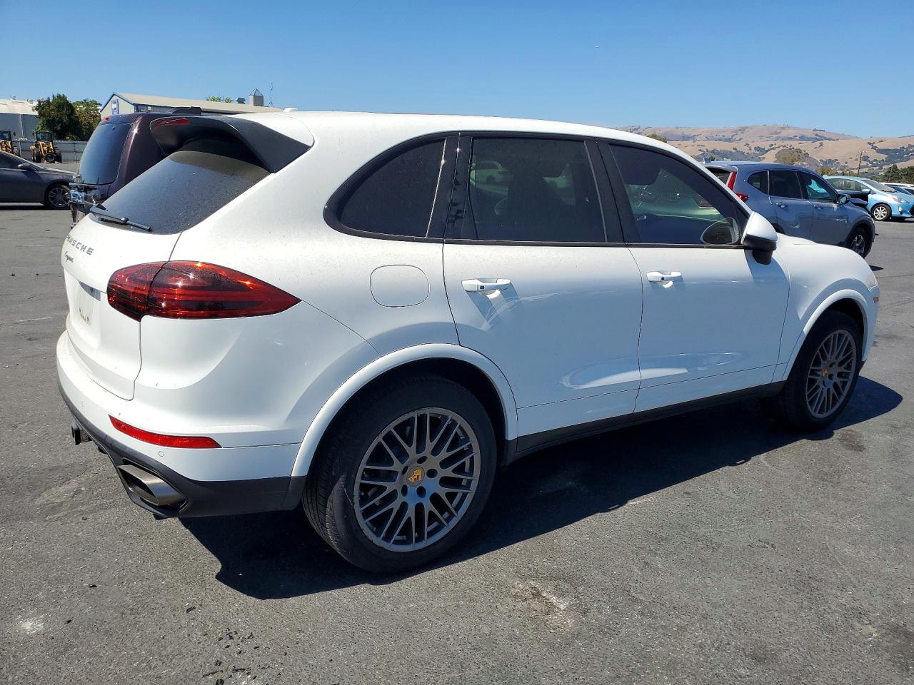 2018 PORSCHE CAYENNE