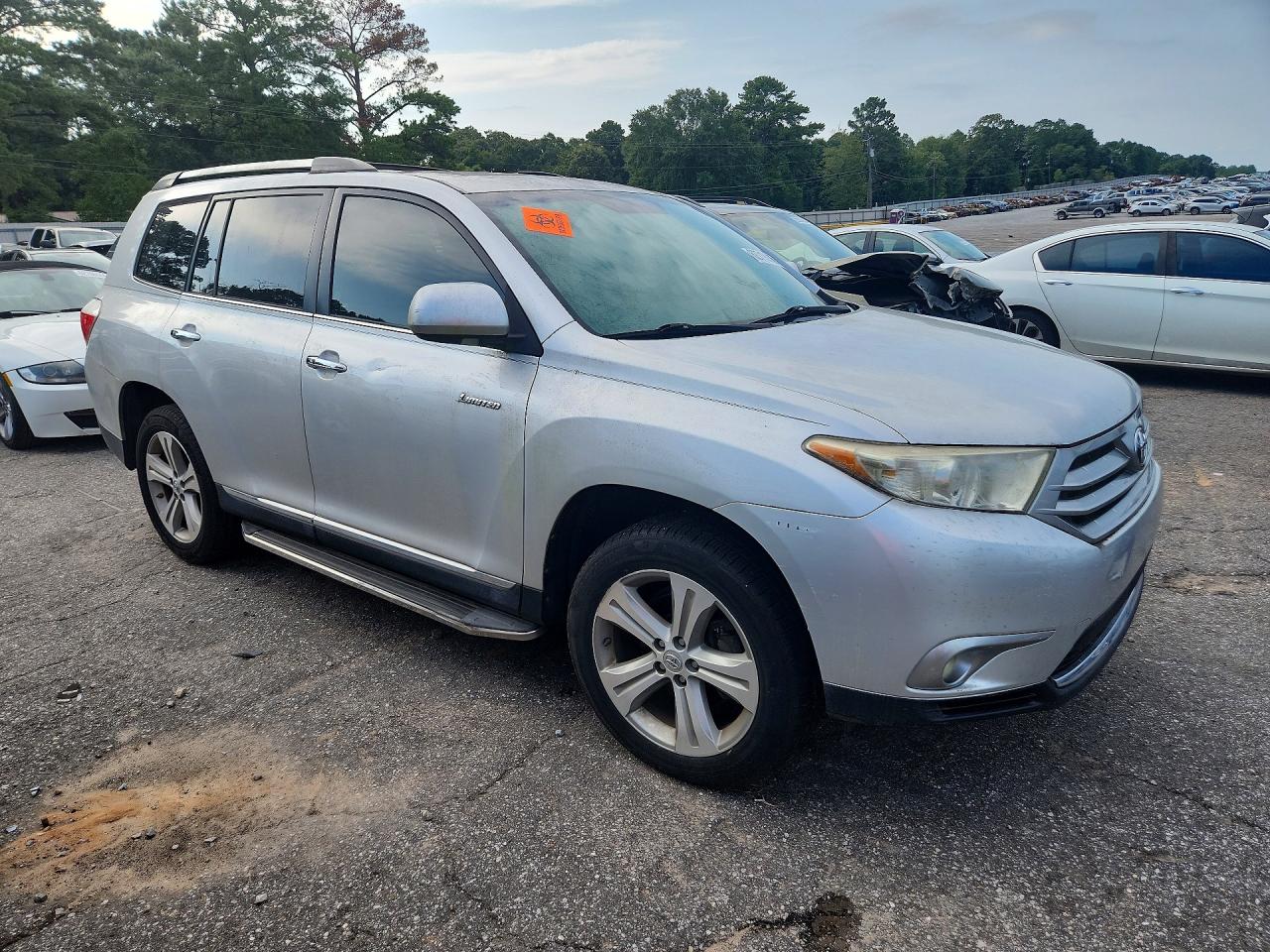 2013 TOYOTA HIGHLANDER