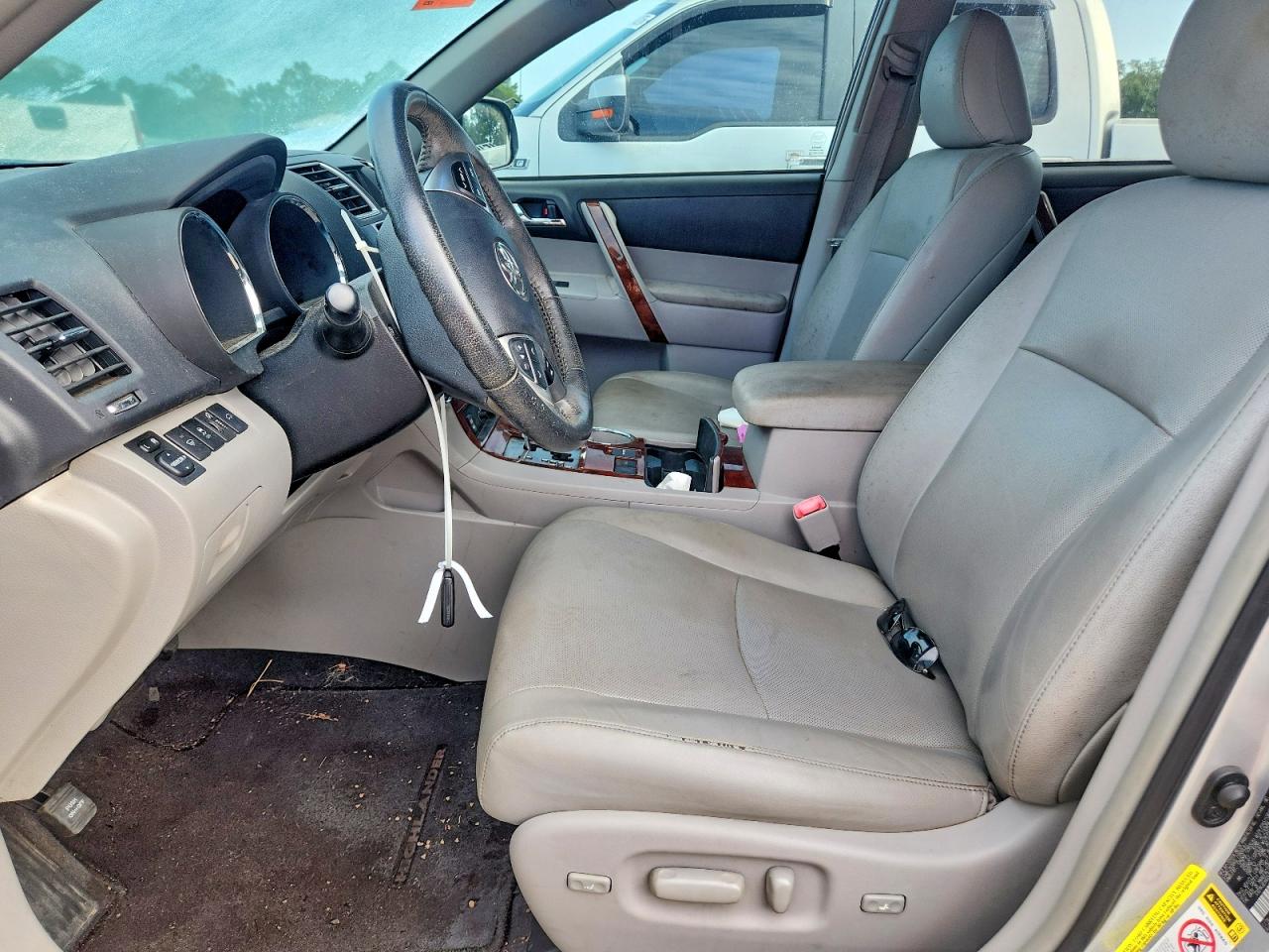 2013 TOYOTA HIGHLANDER